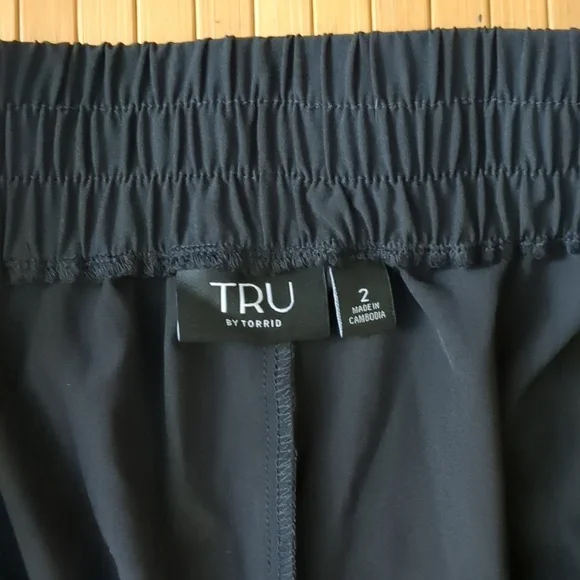 (Set of 2 Shorts) TRU by Torrid Black Athletic Shorts Size 2X 18-20, NEW nwt - Picture 3 of 6